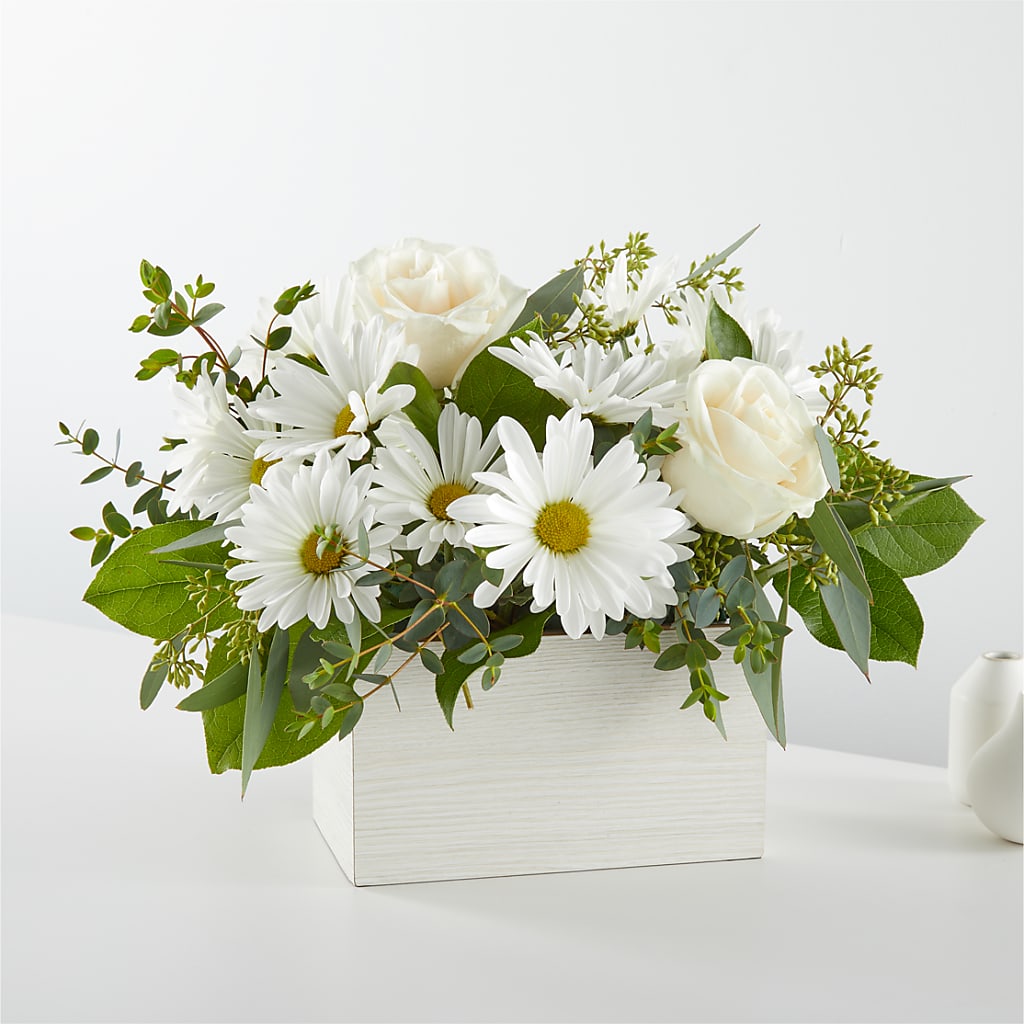 Fresh Linen Box Bouquet – Bittys Garden, Canon City CO