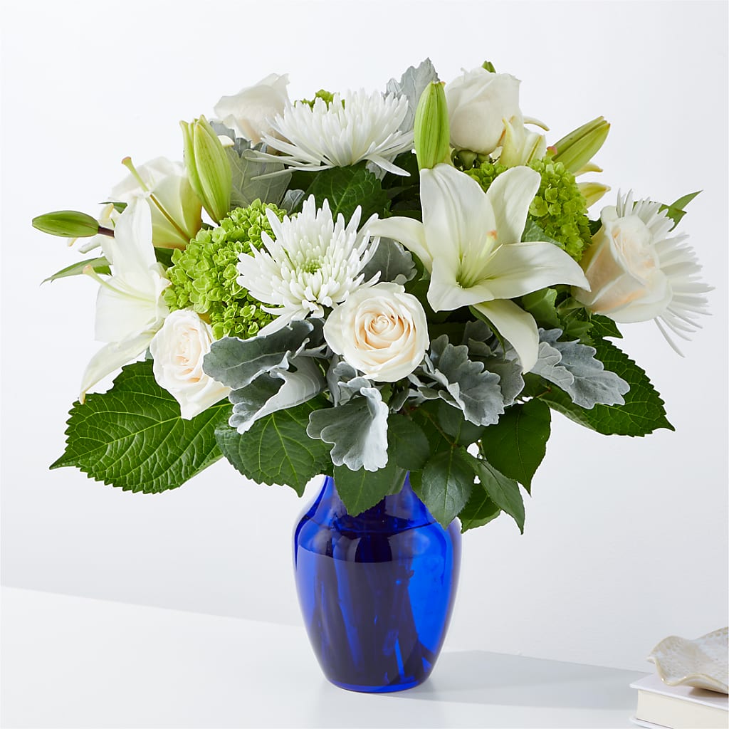 Snowy Dreams Bouquet – Bittys Garden, Canon City CO