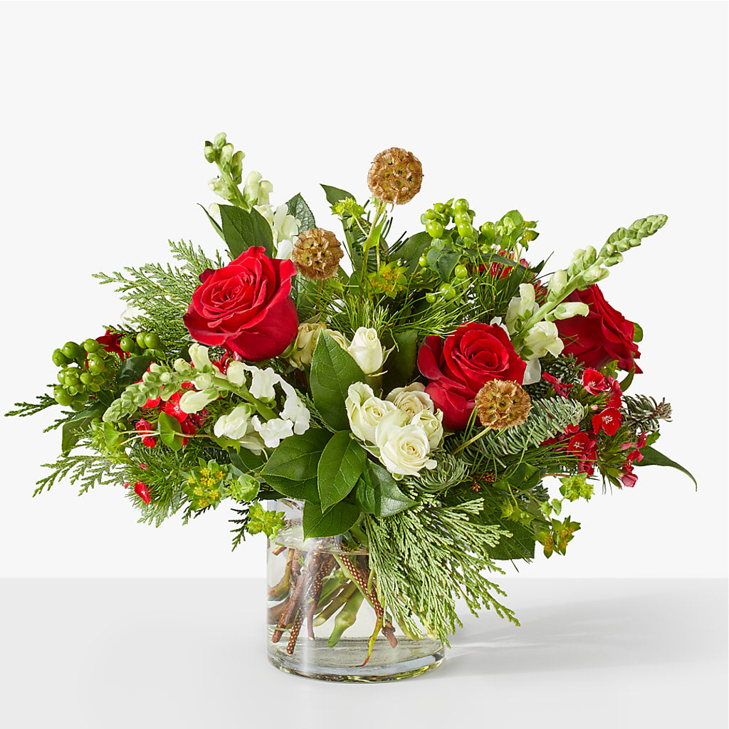 Deck the Halls Bouquet – Bittys Garden, Canon City CO