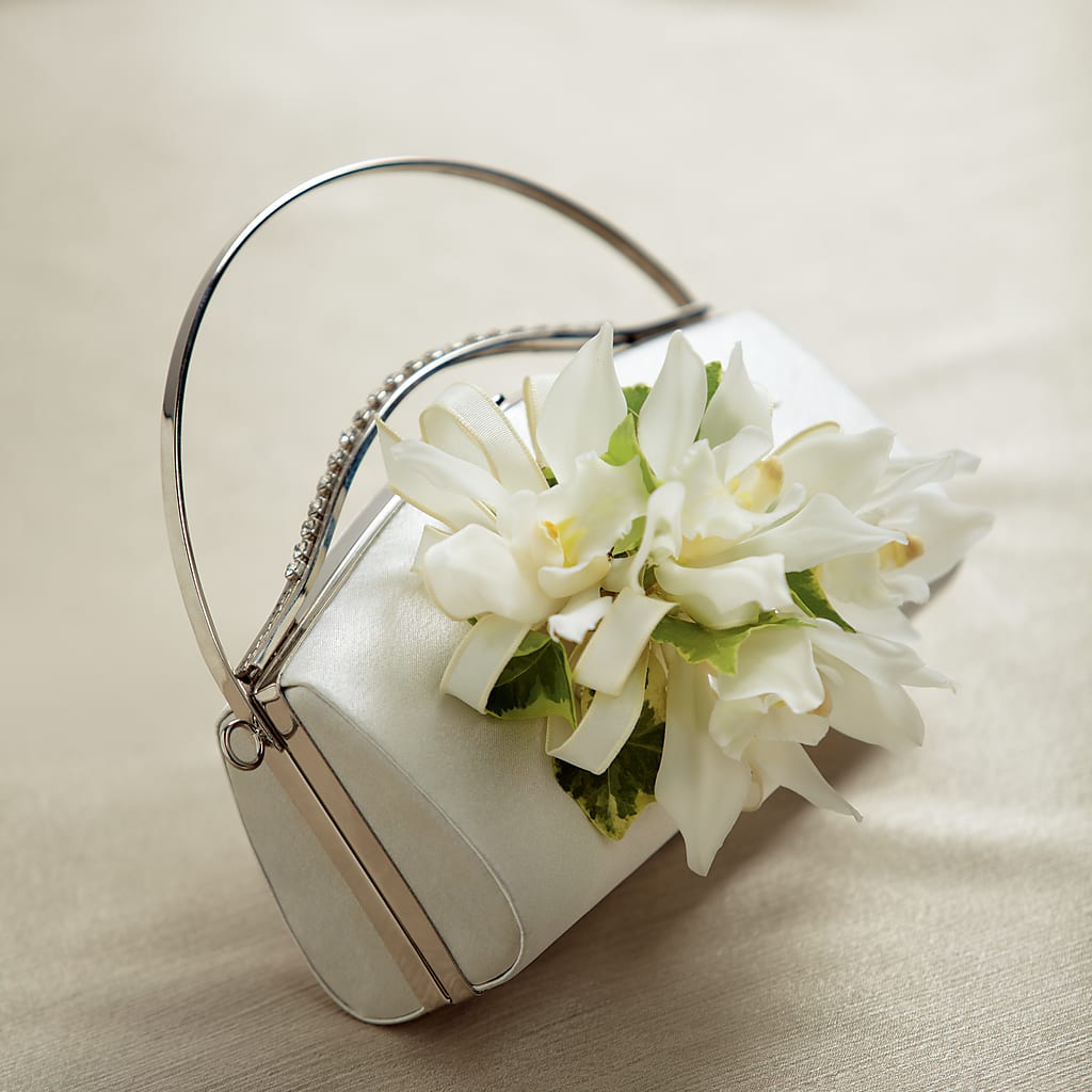 White Purse Decor – Bittys Garden, Canon City CO