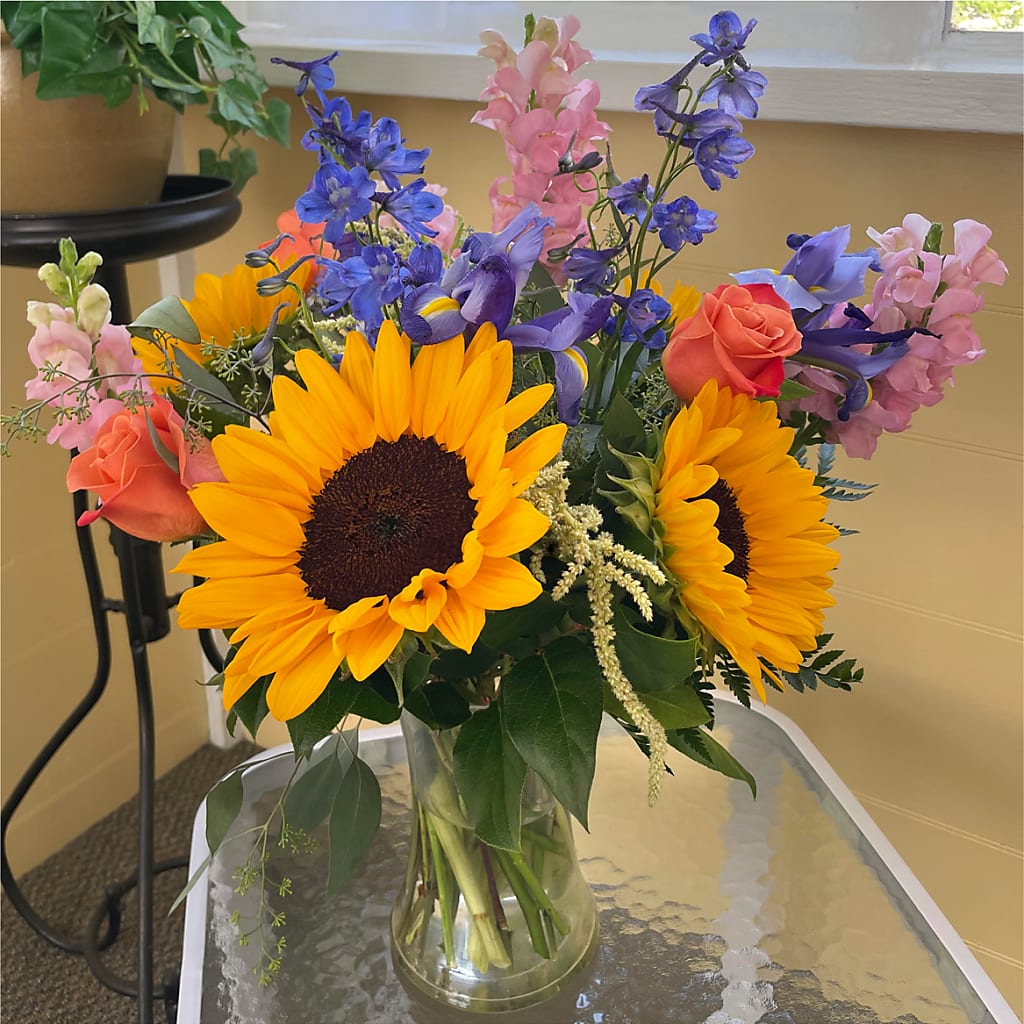 Rays of Life Bouquet –  Bittys Garden, Canon City CO