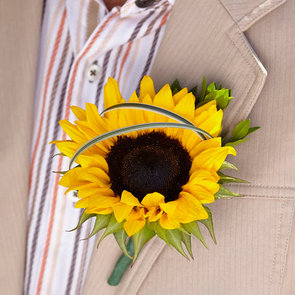Free Spirit Boutonniere –  Bittys Garden, Canon City CO